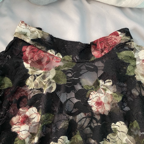 Flowery lace bodysuit Charlotte Russe - Picture 3 of 4